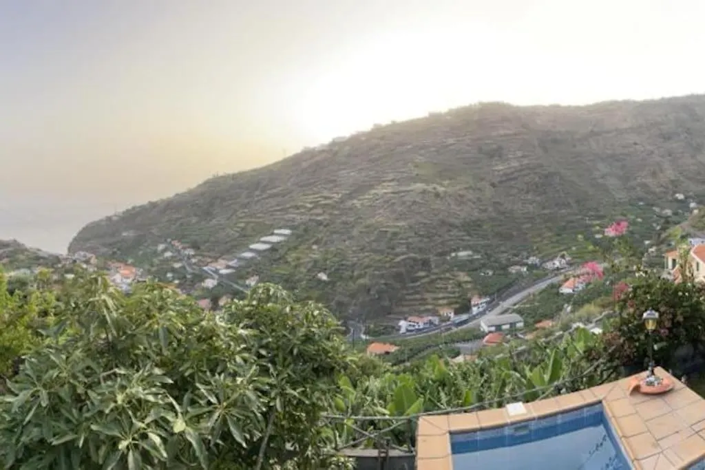 Villa Secluded Cottage W Pool, Oceanside View, 3Br, 3Ba Ponta do Sol